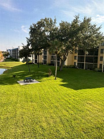 2424 W TAMPA BAY BOULEVARD L203, Tampa, FL 33607