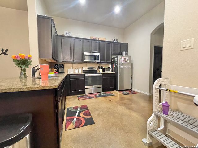 342 Emma, New Braunfels, TX 78130