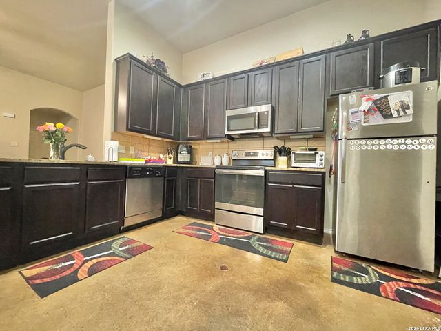 342 Emma, New Braunfels, TX 78130