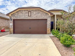 342 Emma, New Braunfels, TX 78130