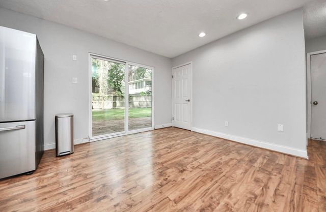 2015 E Lacey Oak Cir, The Woodlands, TX 77380