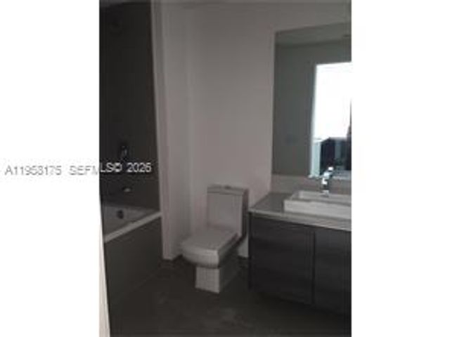 1080 Brickell Ave 1405, Miami, FL 33131
