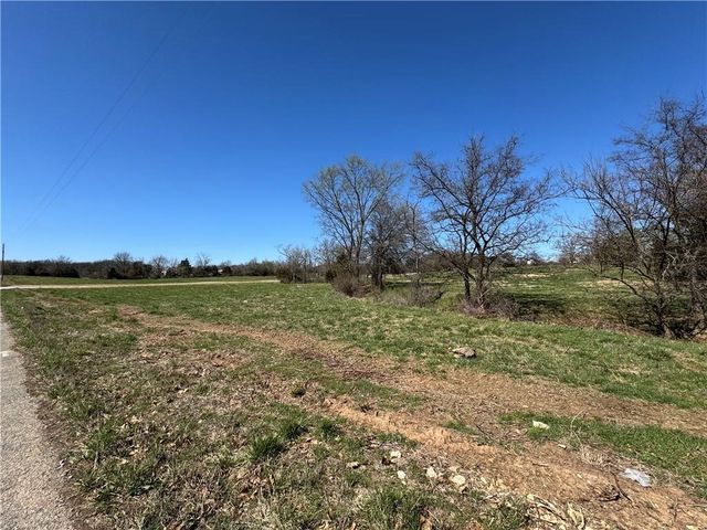 Tract 4 NW Peterson, Highfill, AR 72713