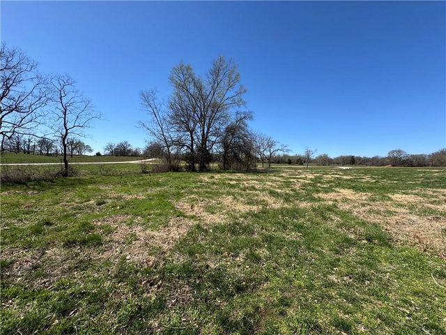 Tract 4 NW Peterson, Highfill, AR 72713