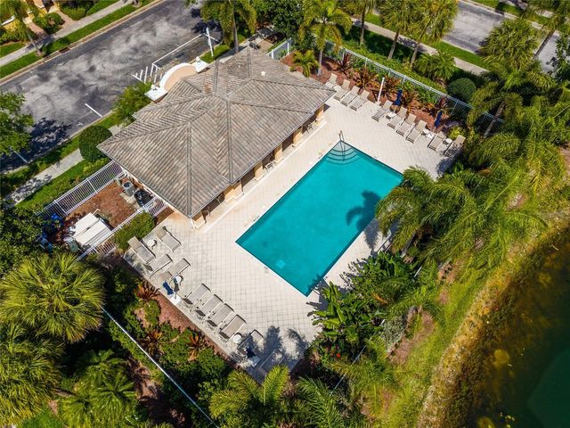1564 NAPOLI DRIVE W, Sarasota, FL 34232