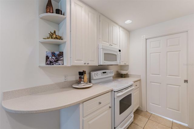 1564 NAPOLI DRIVE W, Sarasota, FL 34232