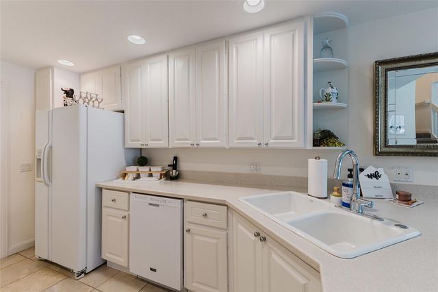 1564 NAPOLI DRIVE W, Sarasota, FL 34232