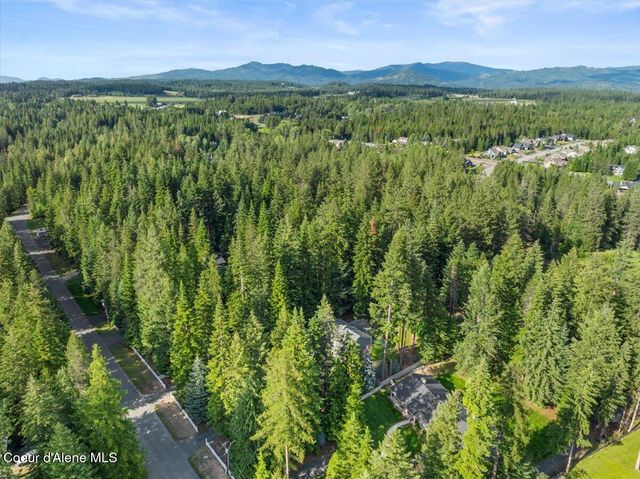 11820 N Friar DR, Hayden, ID 83835