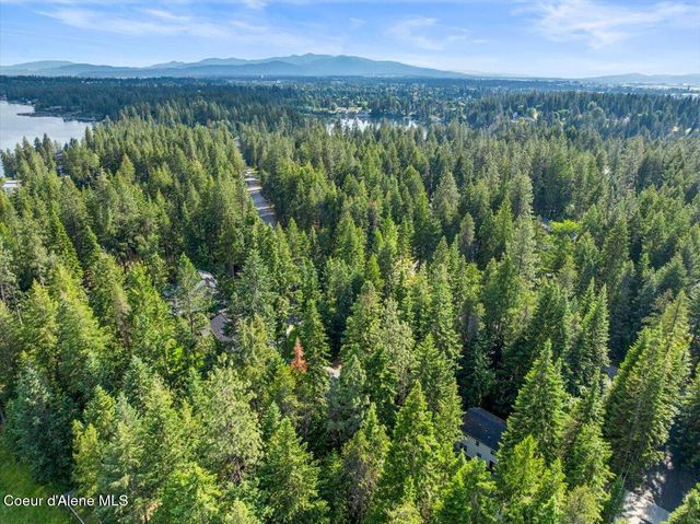 11820 N Friar DR, Hayden, ID 83835