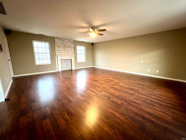 9603 W 575 S, Owensville, IN 47665