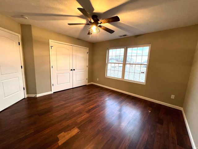 9603 W 575 S, Owensville, IN 47665