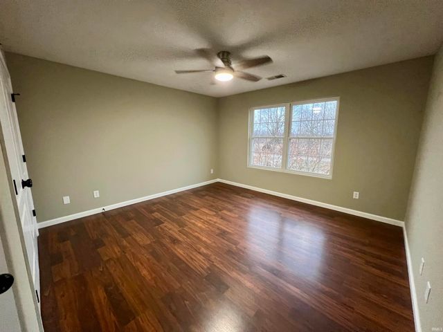 9603 W 575 S, Owensville, IN 47665