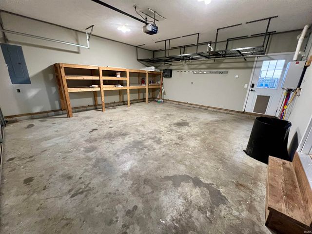 9603 W 575 S, Owensville, IN 47665