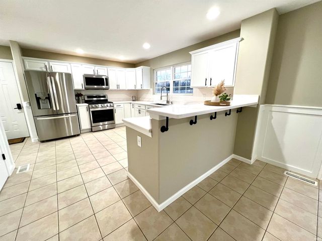 9603 W 575 S, Owensville, IN 47665