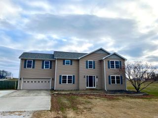 9603 W 575 S, Owensville, IN 47665