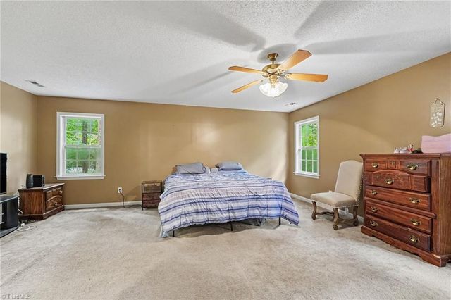 215 Blakes Court, Thomasville, NC 27360