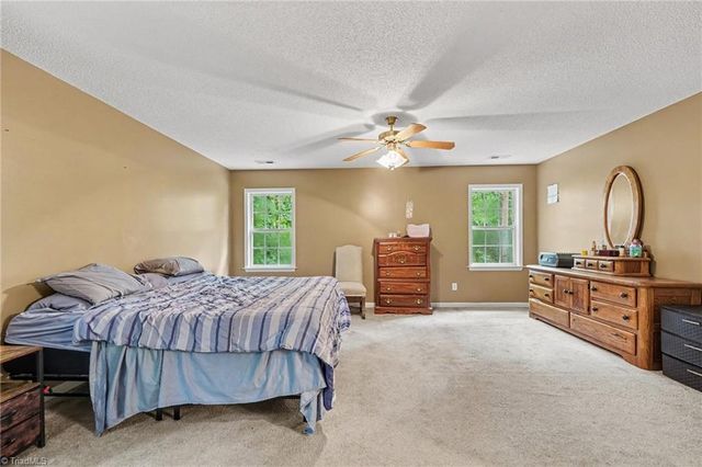 215 Blakes Court, Thomasville, NC 27360