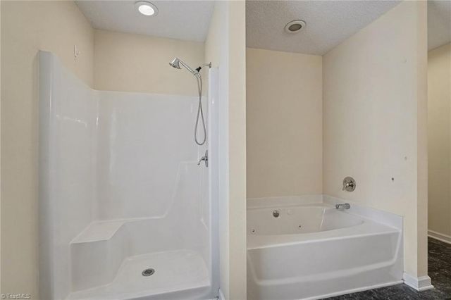 215 Blakes Court, Thomasville, NC 27360