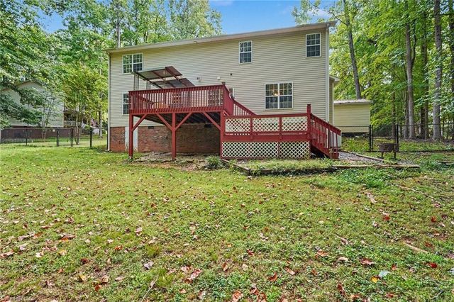 215 Blakes Court, Thomasville, NC 27360