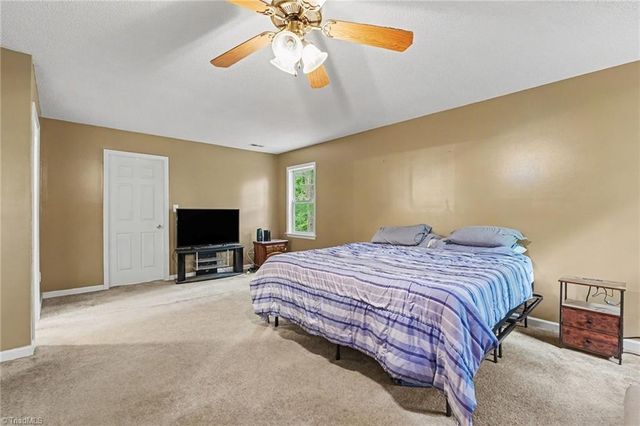 215 Blakes Court, Thomasville, NC 27360