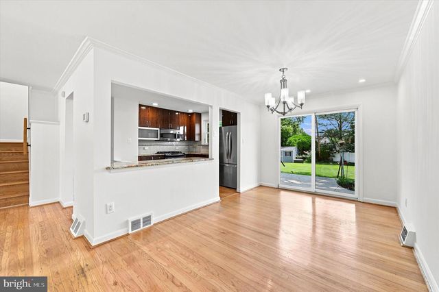 1411 SANDWOOD RD, Conshohocken, PA 19428
