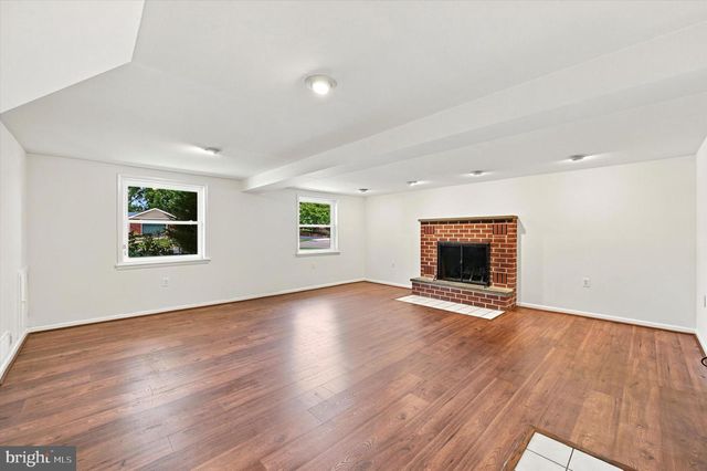 1411 SANDWOOD RD, Conshohocken, PA 19428