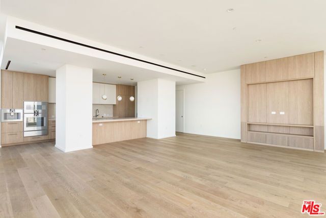 1000 W 8th Street 5802, Los Angeles, CA 90017