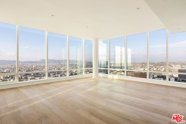 1000 W 8th Street 5802, Los Angeles, CA 90017