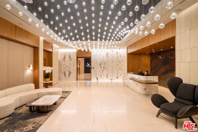 1000 W 8th Street 5802, Los Angeles, CA 90017