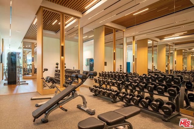 1000 W 8th Street 5802, Los Angeles, CA 90017