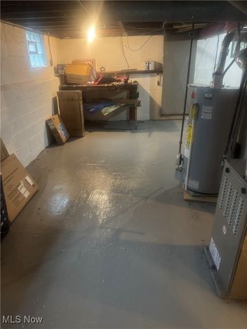 12711 Melgrove Avenue, Garfield Heights, OH 44105