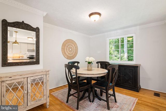 1624 SIERRA WOODS DR, Reston, VA 20194