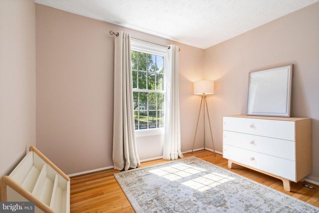 1624 SIERRA WOODS DR, Reston, VA 20194
