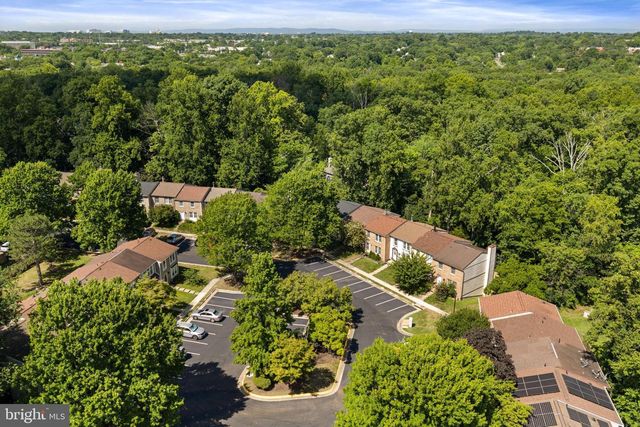 1624 SIERRA WOODS DR, Reston, VA 20194