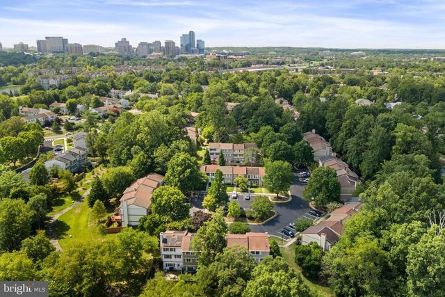 1624 SIERRA WOODS DR, Reston, VA 20194
