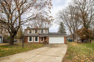 2371 Pineview Court, Flint Twp, MI 48433