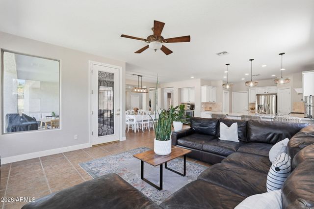 1961 S PHEASANT Drive, Gilbert, AZ 85295