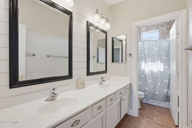 1961 S PHEASANT Drive, Gilbert, AZ 85295
