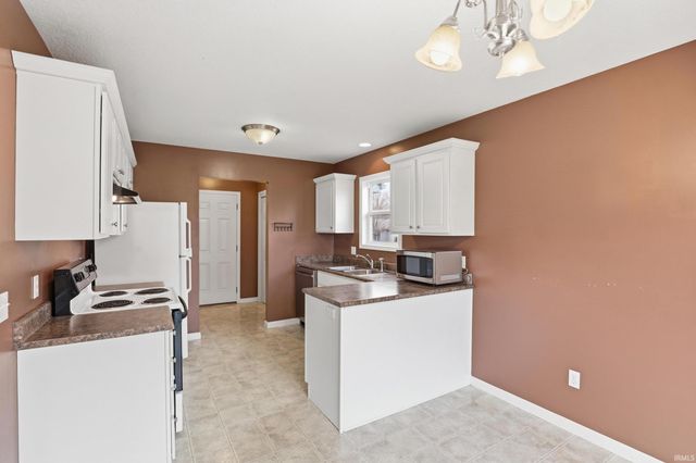 5033 Rocky Knoll Drive, Fort Wayne, IN 46809