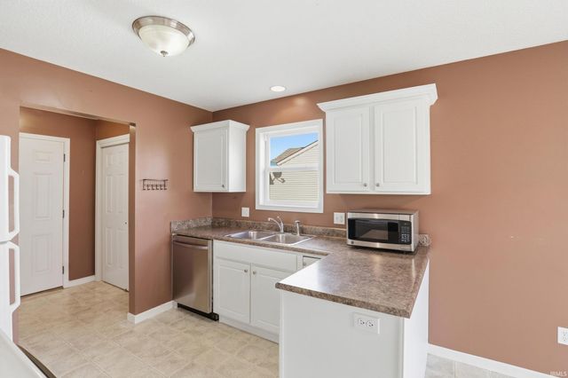 5033 Rocky Knoll Drive, Fort Wayne, IN 46809