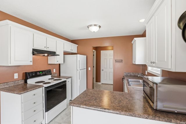 5033 Rocky Knoll Drive, Fort Wayne, IN 46809