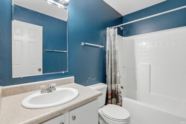 5033 Rocky Knoll Drive, Fort Wayne, IN 46809