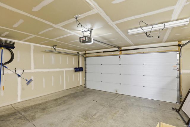 5033 Rocky Knoll Drive, Fort Wayne, IN 46809