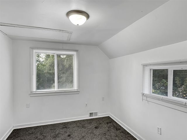 2445 Capitol Avenue, Des Moines, IA 50317