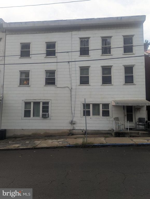 418 E NORWEGIAN ST, Pottsville, PA 17901