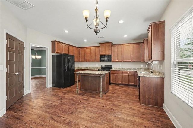 611 Little Bluestem Trail, Hoschton, GA 30548