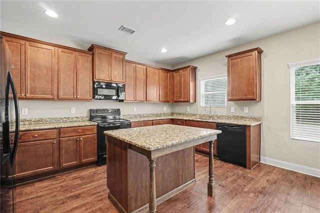 611 Little Bluestem Trail, Hoschton, GA 30548