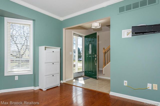 906 McLean Avenue, Royal Oak, MI 48067