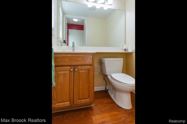 906 McLean Avenue, Royal Oak, MI 48067