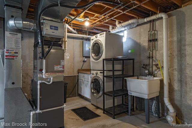 906 McLean Avenue, Royal Oak, MI 48067